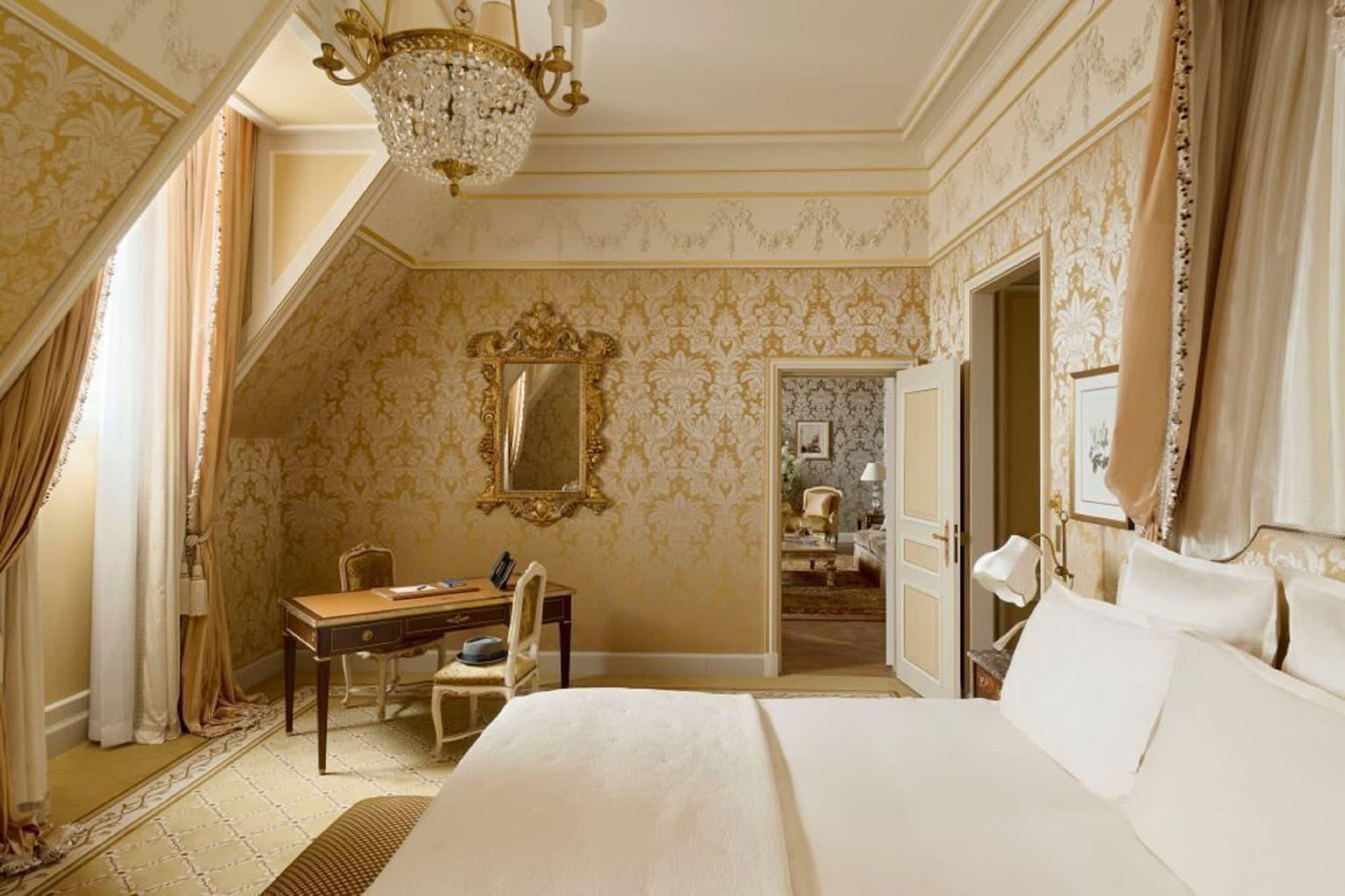 Ritz Hotel 5*
